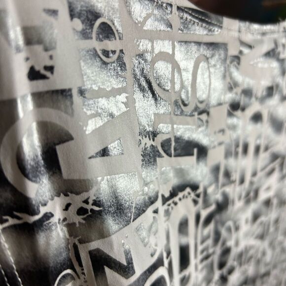 Monochrome Graphic Women's Tank Top XL - Picture 12 of 15